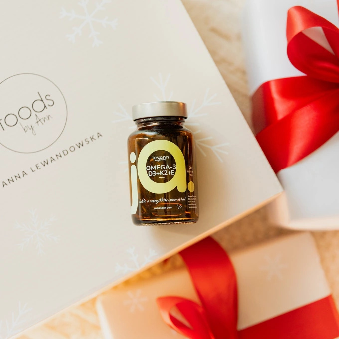 Winter Box with gifts from YES and Prószyński