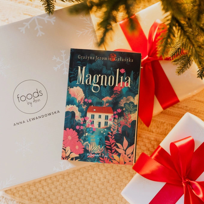 Winter Box with gifts from YES and Prószyński